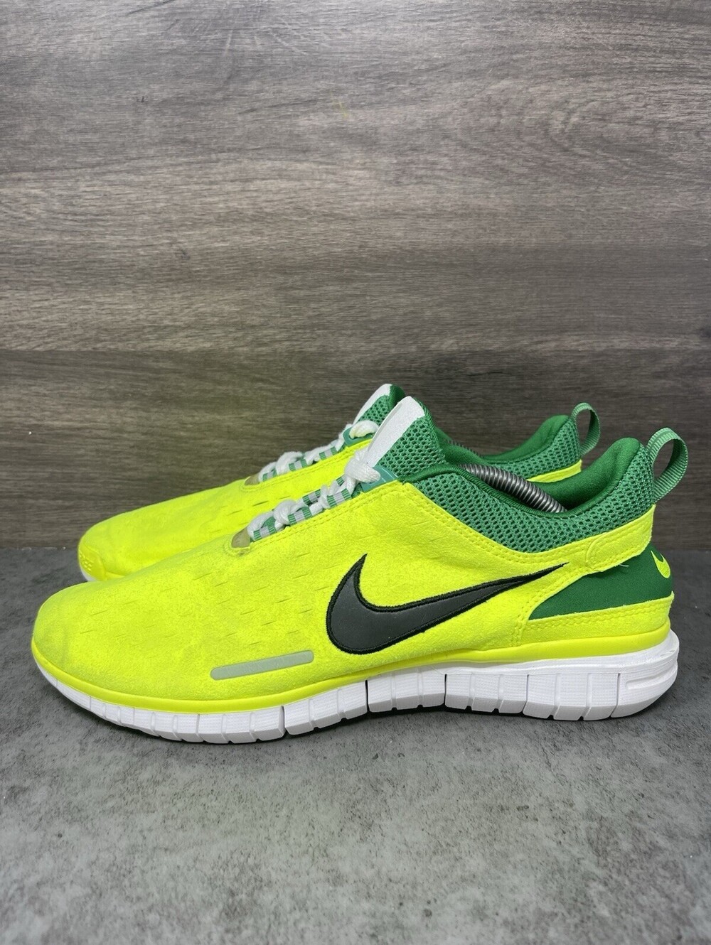 Nike Free OG 14 Mens Size 11 Volt Green Black White Running Shoes 642402-700